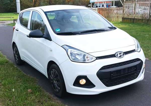 Hyundai i10 cena 27900 przebieg: 17200, rok produkcji 2016 z Poznań małe 29